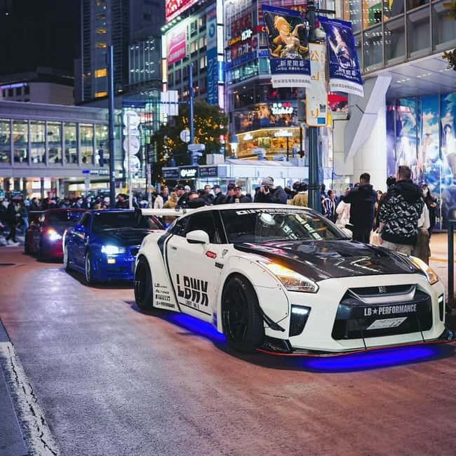 [Self-Drive] Tokyo & Daikoku Custom Car Driving Tour - Tokyo Tower supplies the final photo stop