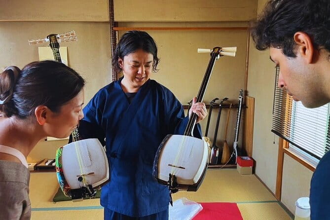 Shamisen Discovery in Kyoto 【Group】 - A one-hour introduction to the shamisen