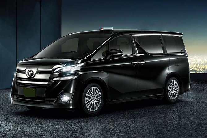 Shared Departure Transfer : Central Tokyo Hotel to Haneda Airport - A shared ride with a small group feel