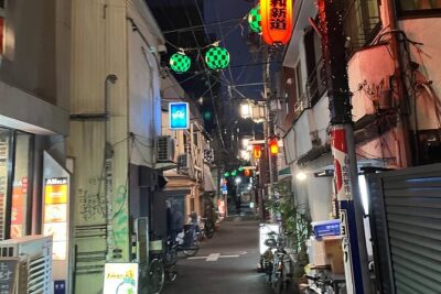 Solo Travelers Unite in Tokyo