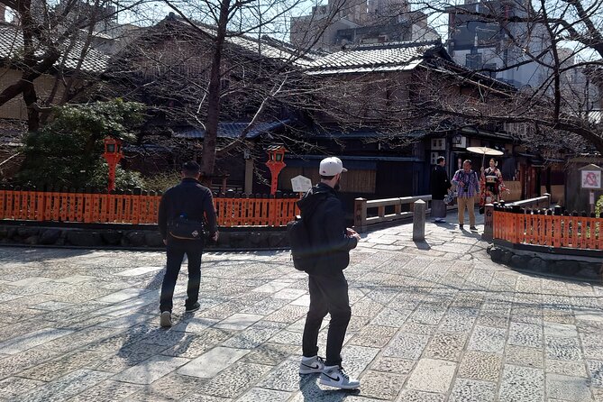 Start from Kyoto Station: Early Morning E-Bike Tour with Kyotoite - Starting at Kyoto Station and heading toward Fushimi Inari