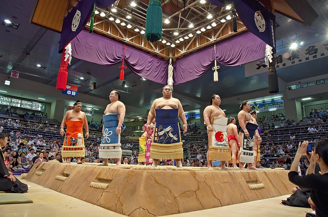 Sumo Tournament Experience in Nagoya - Understanding the rituals between bouts