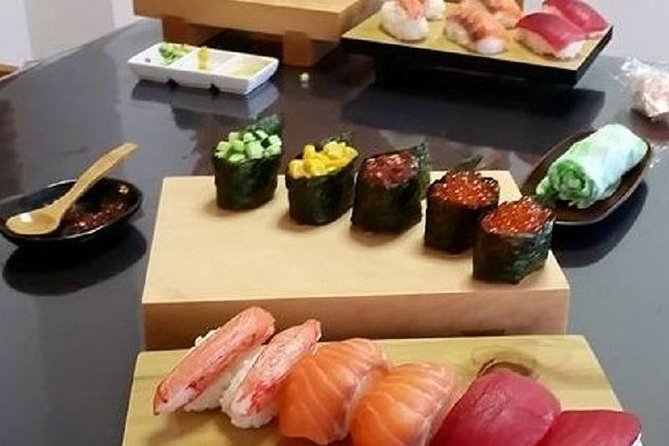 Sushi and Japnese foods cooking class in Osaka - A two-and-a-half-hour lesson in a real home