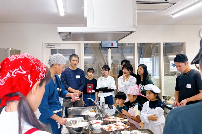Sushi Making Experience Class in Naha Makishi Public Market - Starting at Makishi Public Market in Naha
