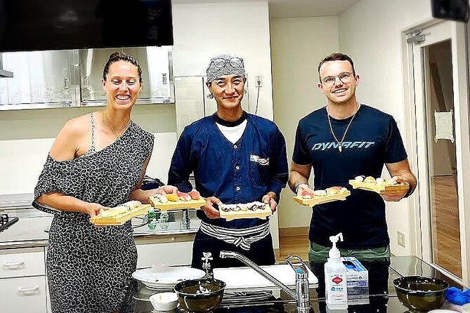 Sushi Making Experience Class in Naha Makishi Public Market - Strengths and drawbacks at a glance