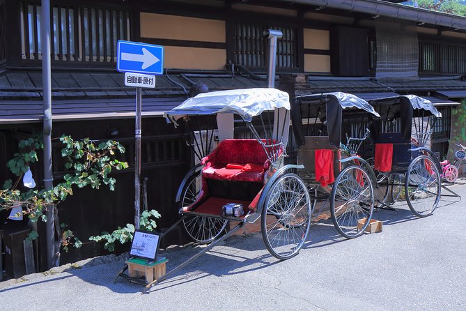 Takayama and Shirakawago/Photoshoot by professional photographer - What the photographer adds to the day