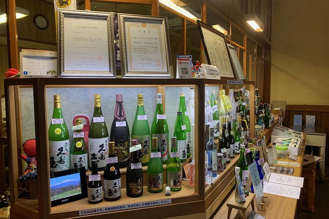 Takayama: Authentic Sake Tasting at a Historic Brewery - Entering Hirase Shuzo in Takayama’s old town