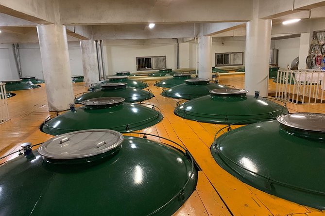 Takayama: Authentic Sake Tasting at a Historic Brewery - Group size and the guide make a difference