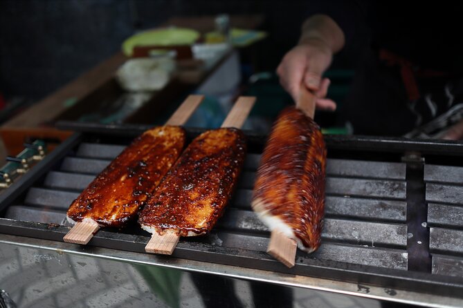 Takayama Local Cuisine, Food & Sake Cultural Tour with Government-Licensed Guide - How the guide changes the experience