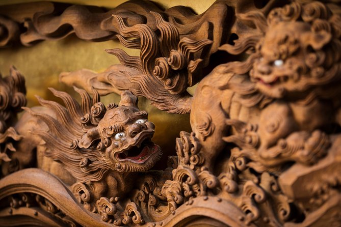 Takayama Old Town Walking Tour with Local Guide - Yamazakura Shrine and Hida craftsmanship
