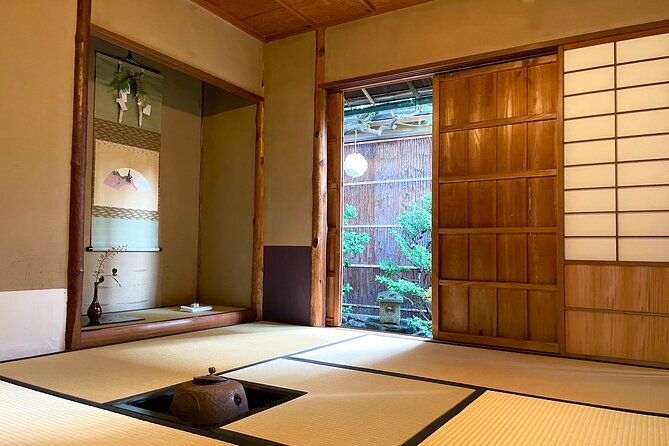 Tea ceremony and kimono experience at Kyoto, Tondaya - Photographing the house and kimono