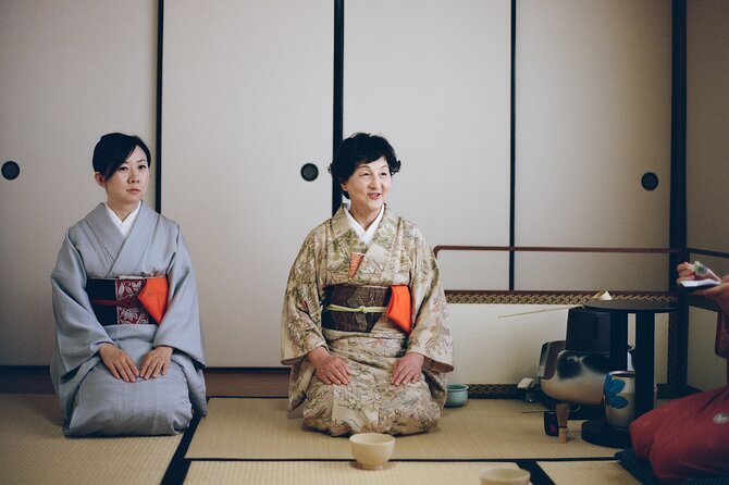 Tea ceremony by the tea master in Kyoto SHIUN AN - Why Shiun An feels different from a tourist tea show