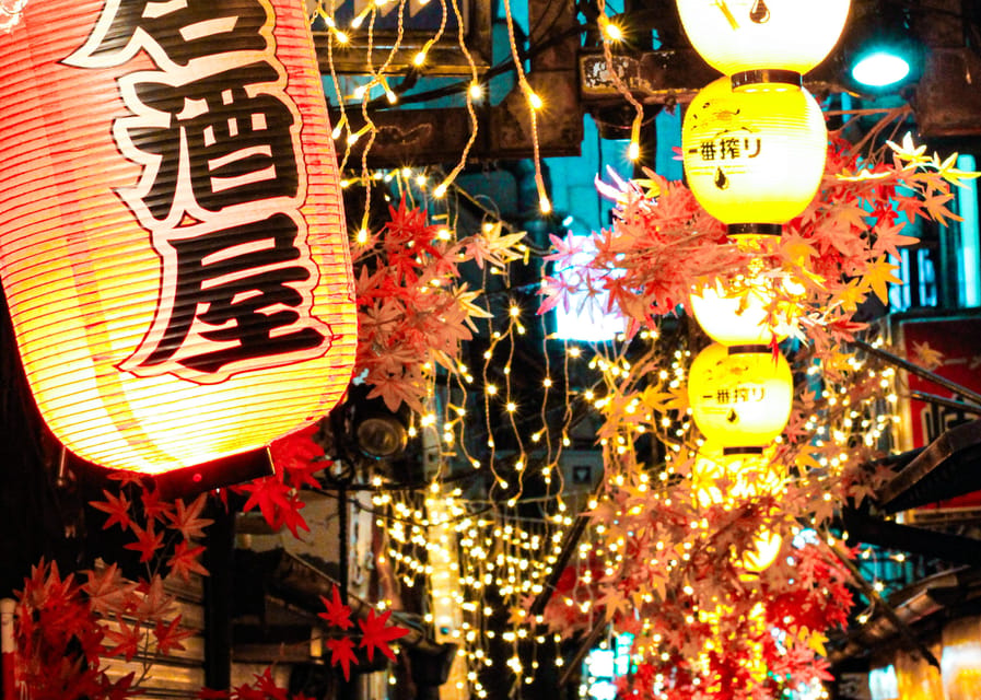 Tokio A: Tour de la ciudad en Español - Spanish - Kabukichō and Golden Gai after dark