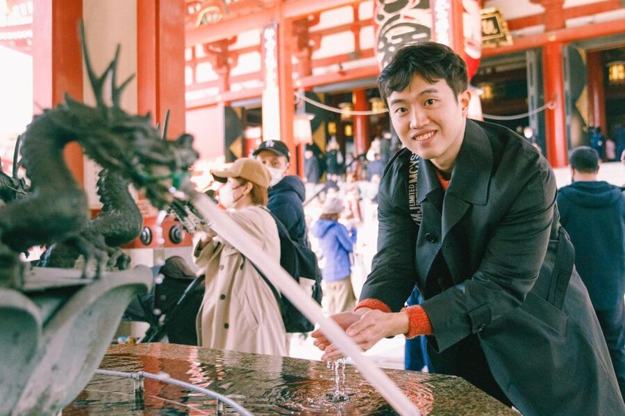Tokyo: 1-Hour Private Photoshoot - The price makes more sense for couples and families