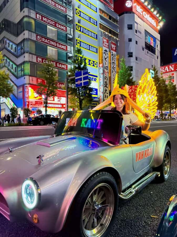 Tokyo: Akihabara/Asakusa Go-Karting Tour (including guide) - Photos, accessories, and the souvenir package