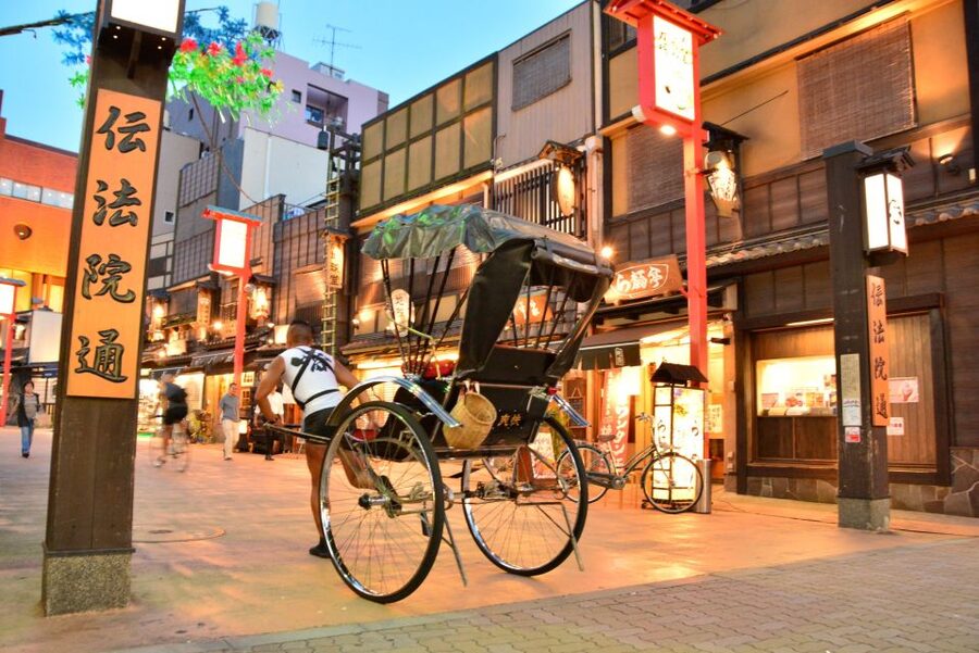 Tokyo: Asakusa Sightseeing Tour by Rickshaw - Denpoin Street and the return through Nishi Shitamachi