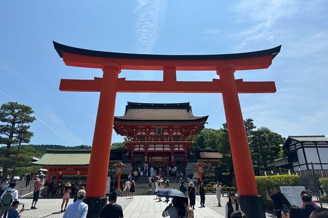 Tokyo: Asakusa Temple & Shrine Walking Tour with Local Guide - Asakusa Shrine and the difference between Shinto and Buddhism