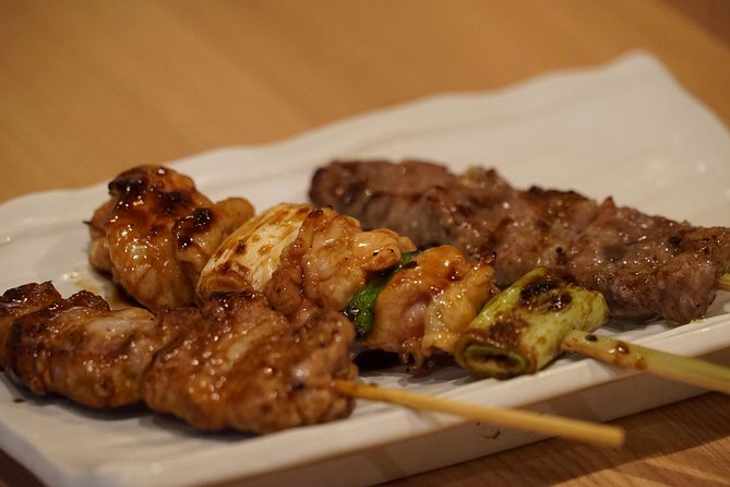 Tokyo Bar Hopping Tour in Shinjuku (All-You-Can-Drink + Dinner) - Food and drinks: enough for dinner, with a caveat