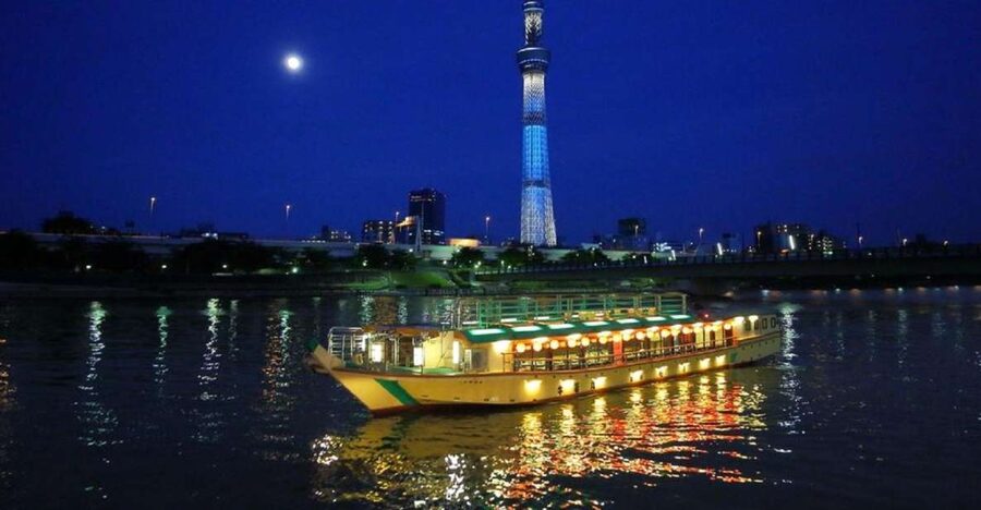 Tokyo Bay: Traditional Japanese Yakatabune Dinner Cruise - Why a Yakatabune cruise feels different from a regular boat tour