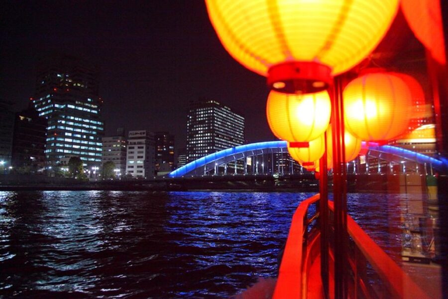 Tokyo Bay: Traditional Japanese Yakatabune Dinner Cruise - A social dinner with thoughtful service