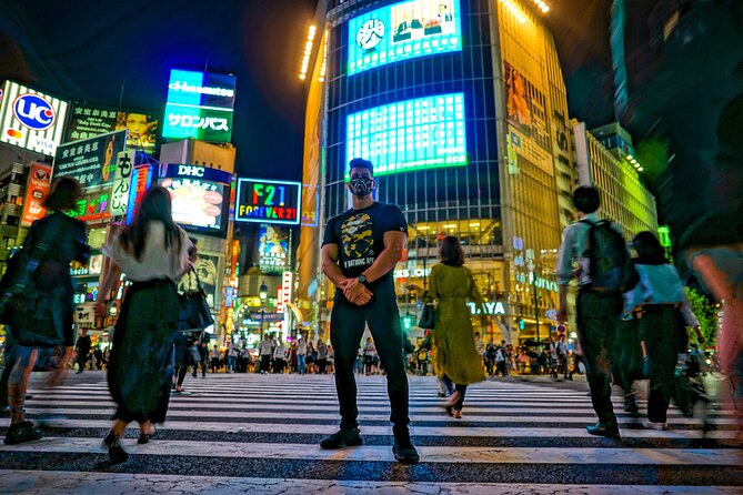 Tokyo by Night Photography Tour (Private Option Available) - Kabukicho at Night: Posing Among Tokyo Lights
