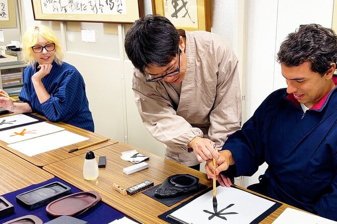 Tokyo: Calligraphy Workshop & Original T-Shirt Creation - Changing into workwear and settling the room