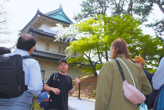 Tokyo Castle, Imperial Palace, Shogun & Garden Walking Tour - Edo Castle ruins and the missing palace