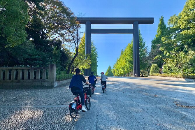 Tokyo Deep Inside Cycle Tour~3 Hours E Bike Tour around Tokyo - Hijiribashi Bridge and a Taiyaki Pause