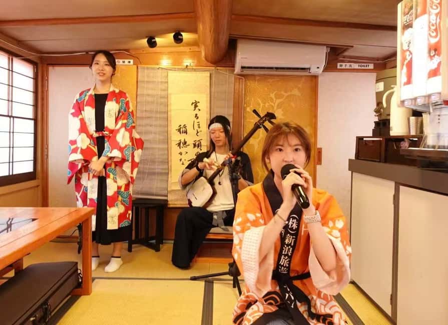 Tokyo Dinner Cruise & Tradition Show & Drinks & Tokyo Tower - Who will enjoy this experience most