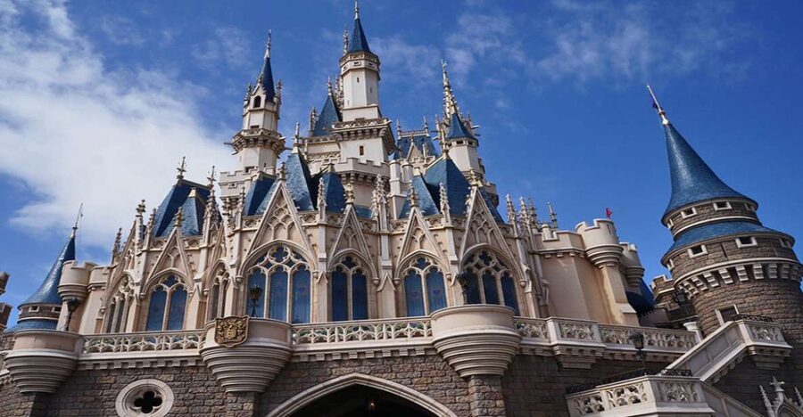 Tokyo Disneyland: 1-Day Entry Ticket and Private Transfer - Seven Lands, One Full Day