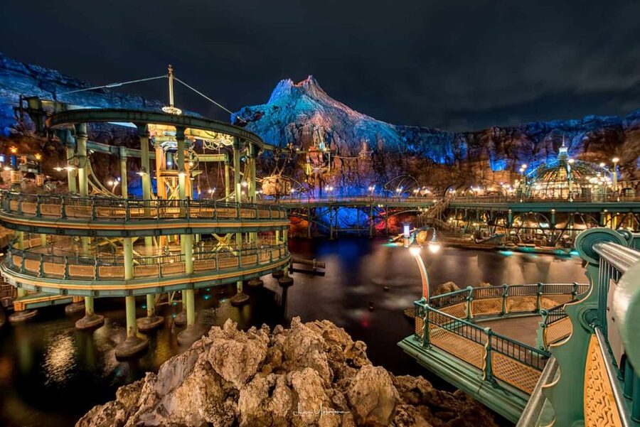 Tokyo DisneySea: 1-Day Ticket & Private Transfer - Entering DisneySea with the emailed QR ticket