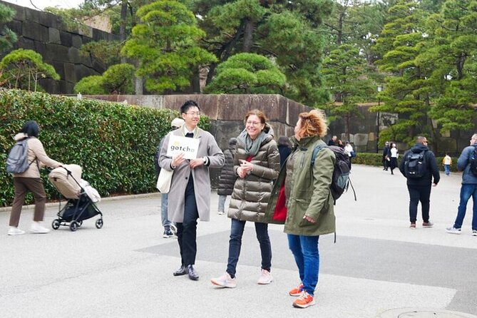 Tokyo: Edo Castle & East Garden of the Imperial Palace Tour - Stories That Make the Site Easier to Read