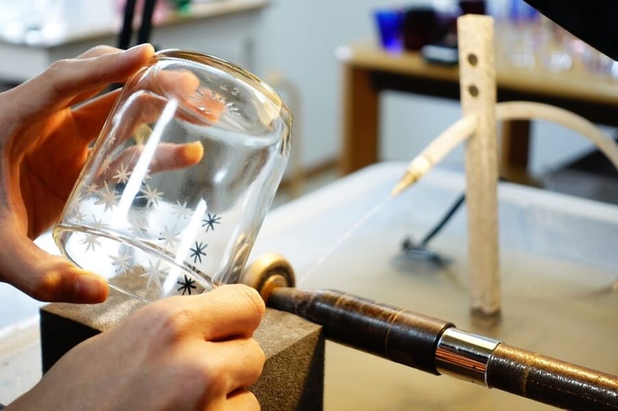 Tokyo: Edo Kiriko Traditional Glass Carving Class - English instruction and the role of the lecturer