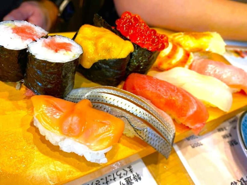 Tokyo: Full Course Tour: Explore 10 Must-Sees & Hidden Gems - The guide makes the difference