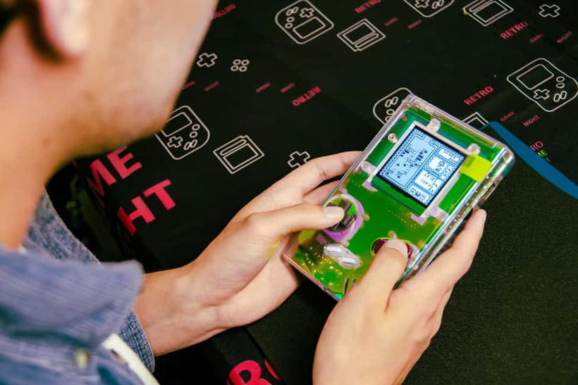 Tokyo: Gameboy Mod Workshop at Akihabara - Who will get the most from the experience?