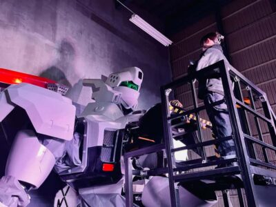 Giant Robot “Ingram” Factory Tour