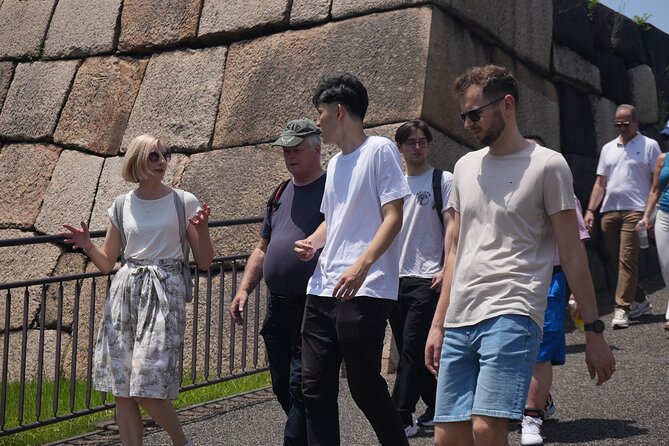Tokyo: Imperial Palace and Shogun Historical Walking Tour - What the guides add to the walk