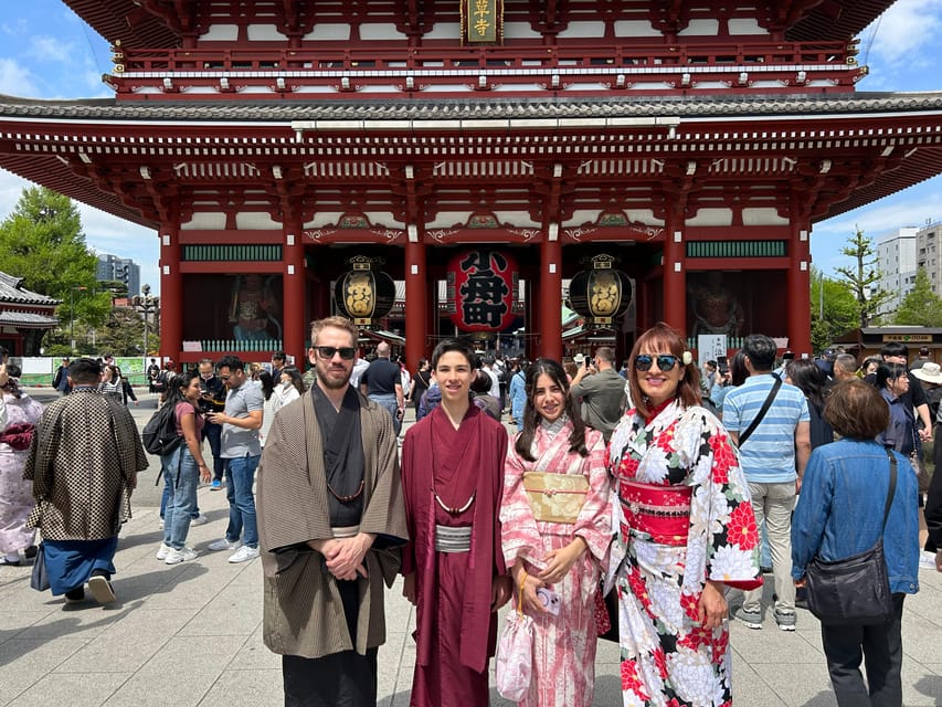Tokyo: Imperial Palace and Shogun Walking Tour - The East Gardens: ruins with breathing room