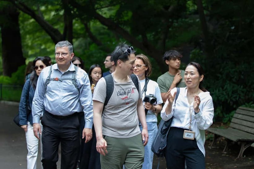 Tokyo: Imperial Palace East Gardens Walking Tour - Ninomaru Garden and the art of controlled beauty