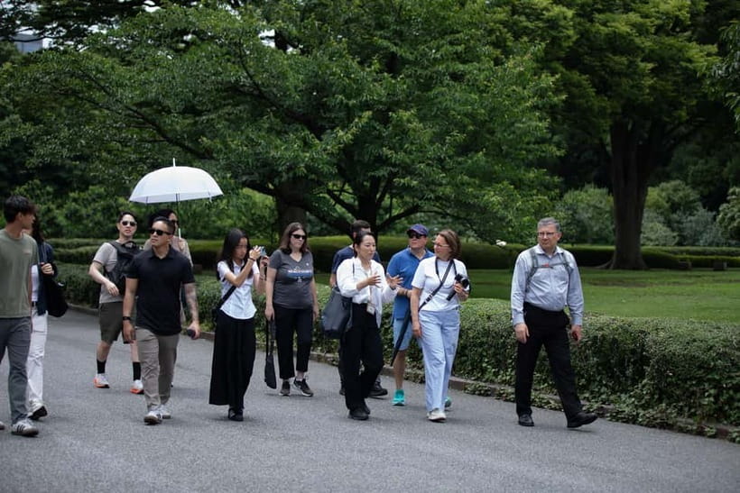 Tokyo: Imperial Palace East Gardens Walking Tour - Guide quality is the deciding factor