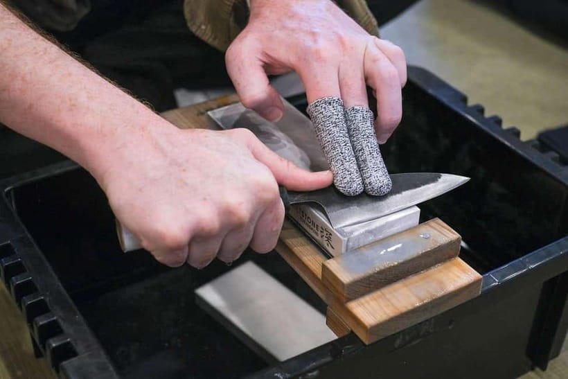 Tokyo: Knife Making Workshop (Sharpening, Engraving) - Key points to know before you book