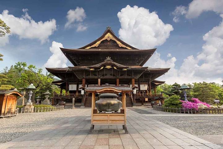 Tokyo, Kyoto, Alps and Fuji (including Yamanouchi) by Europamundo - 8-Day Tour - A fast-paced tour with a wide reach