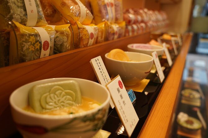 Tokyo: Local Foodie Adventure near Roppongi - Shrines, Temples, and Local Good Luck