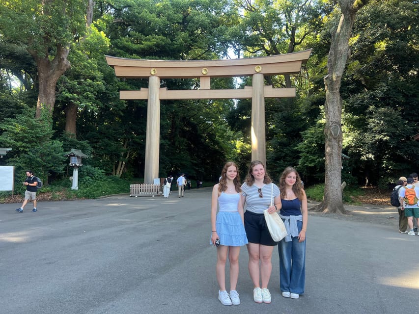 Tokyo: Meiji Jingu Shrine and Shinto Culture Walking Tour - Sake barrels and wine barrels with a cultural twist