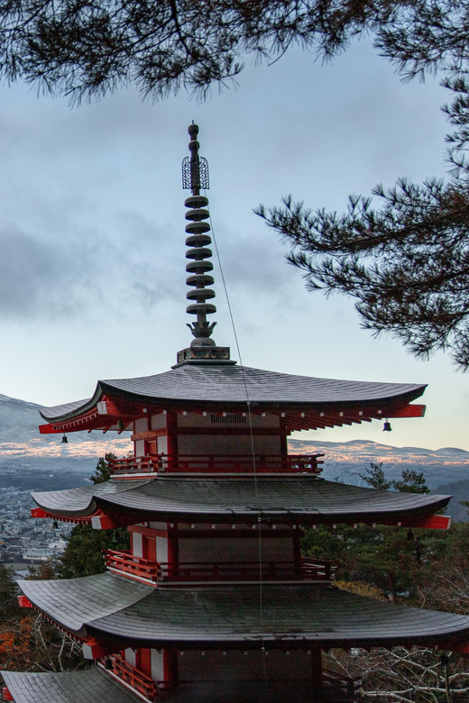 Tokyo: Mount Fuji & Hakone Private Tour with Guide - Hakone Ropeway and the volcanic views around Owakudani