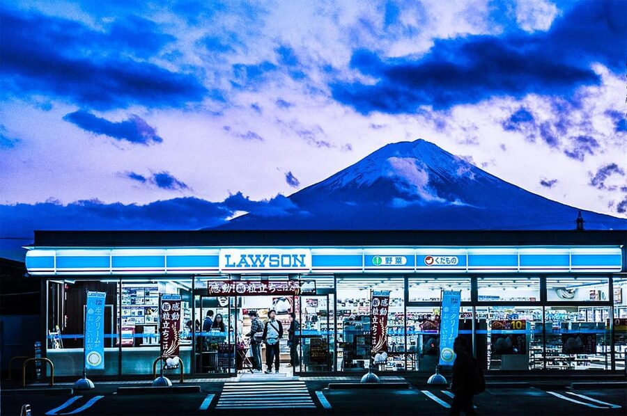 Tokyo: Mt Fuji Lake Kawaguchiko Tour & Arakuyama Sengen Park - Arakurayama Sengen Park and the Chureito Pagoda climb