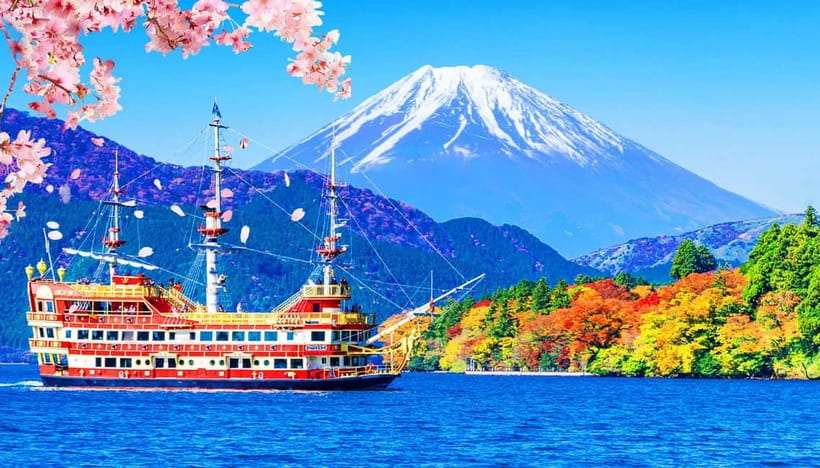 Tokyo: Mt. Fuji Tour, Hakone Ropeway, Owakudani, Lake Ashi - Cruising Lake Ashi by pirate ship
