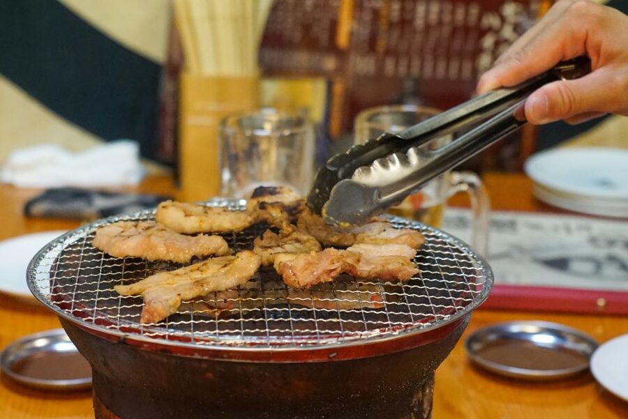 Tokyo: Night Foodie Tour in Shinjuku - Who should book this experience
