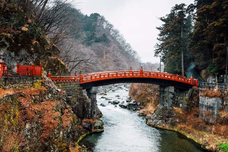 Tokyo: Nikko Day Tour Shrines, Lake Chūzenji & Kegon Falls - Futarasan Shrine and Narabi Jizo slow the pace