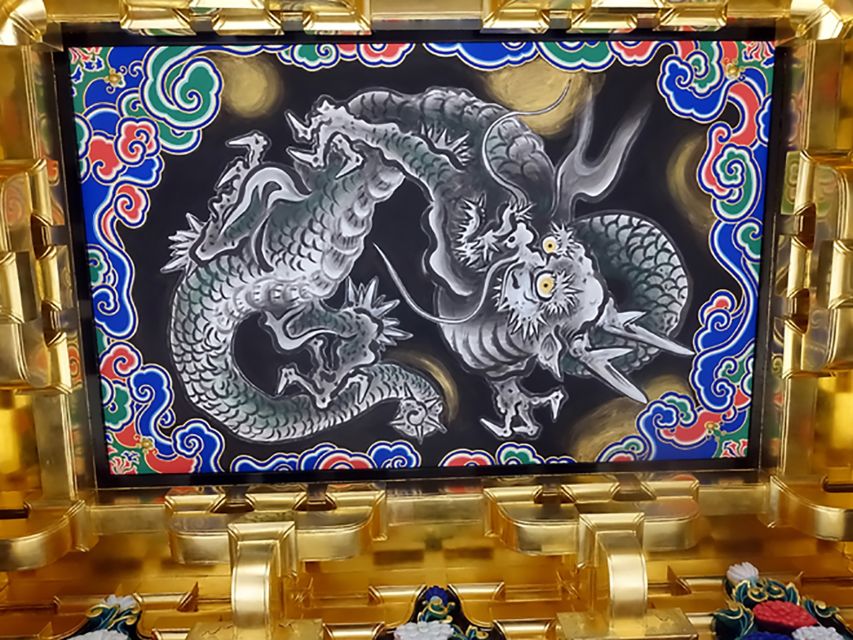 Tokyo: Nikko Toshogu Shrine and Kegon Waterfall Tour - Guides, group rhythm, and what the praise means